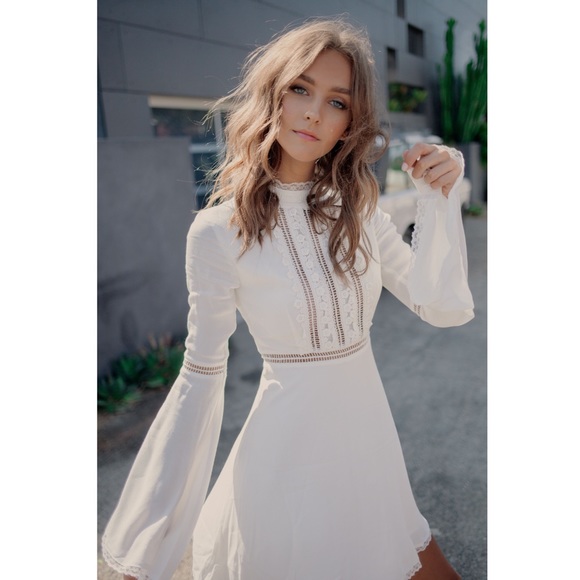 ❌SOLD❌ For Love & Lemons Willow Bell Sleeve Dress - Picture 2 of 8